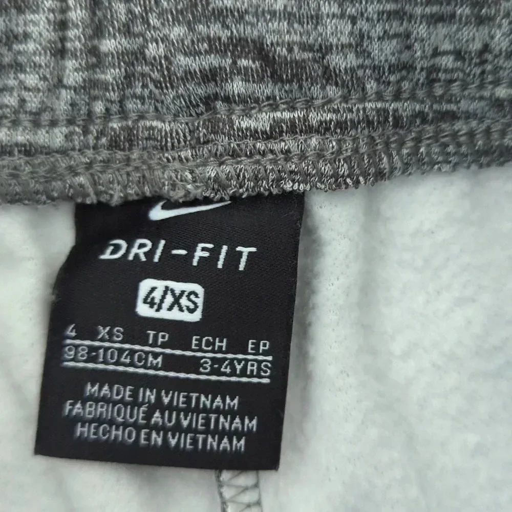 2 Boys Nike Thermal fit fleece pants